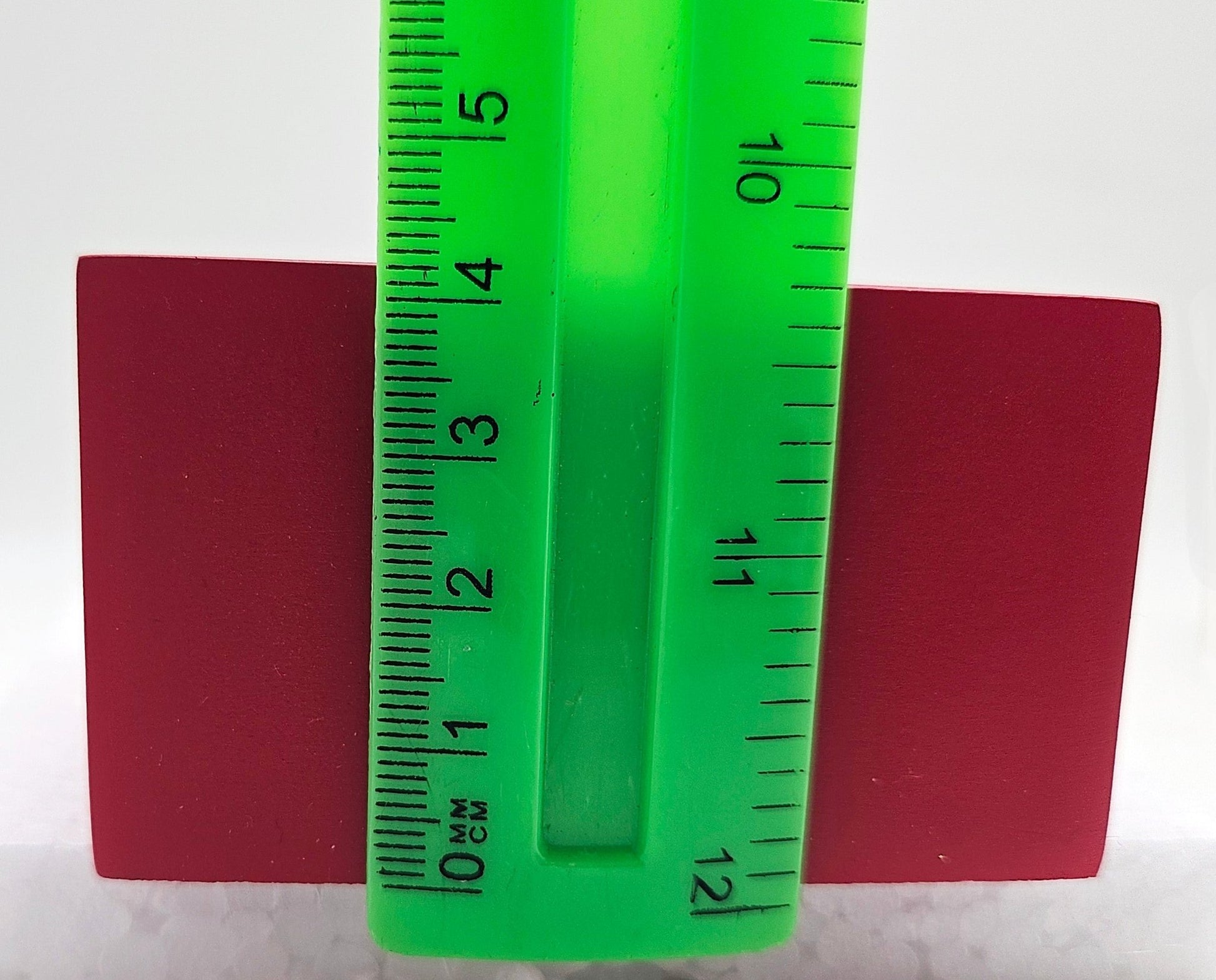 Polyresin Sockel rot eckig für 100mm DIY - Schneekugel - Schneekugelhaus