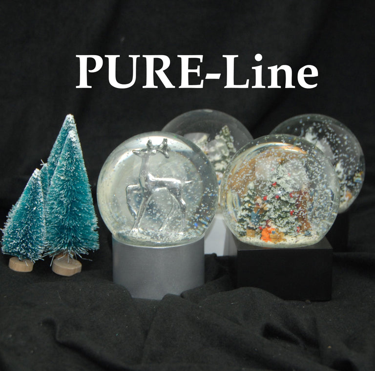Schneekugel Weihnachtssinger auf Sockel schwarz eckig "PURE-Line" 10 cm Durchmesser - Schneekugelhaus